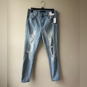 Aeropostale | light wash ripped high rise jeans